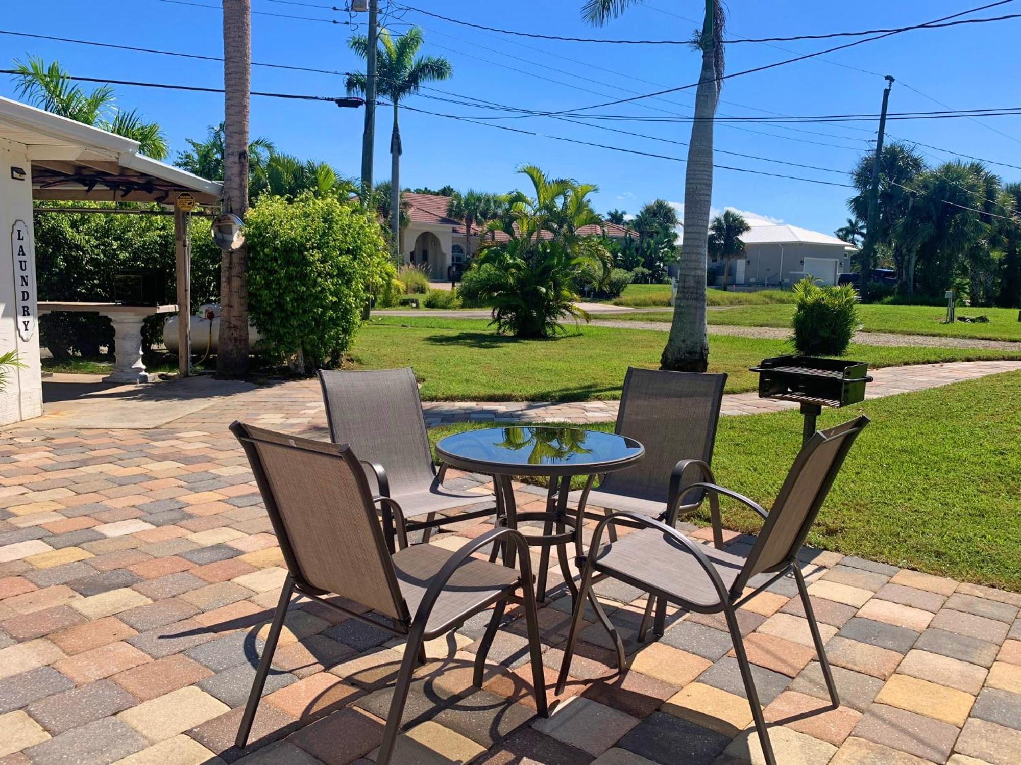 2 Bed Cottage With Pool, Close To Beach! Bbq Grills & Patio Fort Myers Kültér fotó